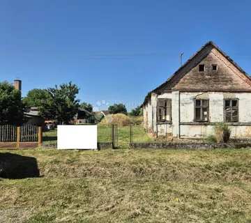 POVOLJNO: Kuća za rušenje s velikim zemljištem u Branjinom Vrhu - cover