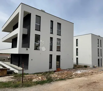 Visokokvalitetan stan u luksuznom objektu u izgradnji - cover