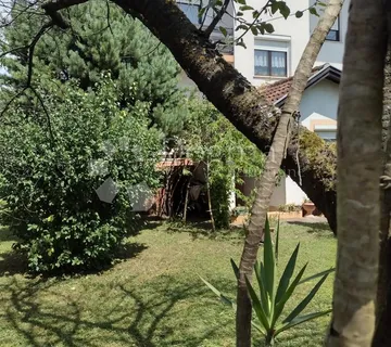 Kuća s 3 odvojena stana, garaža, vrt - cover