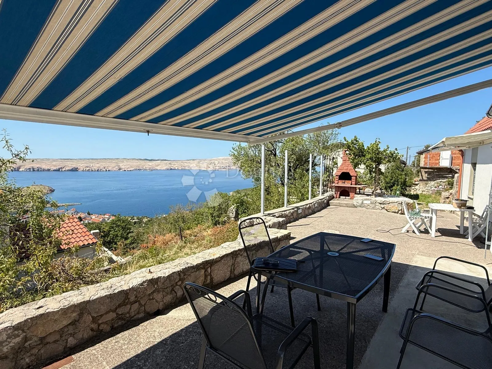 DVOJNA KUĆA U STINICI - cover