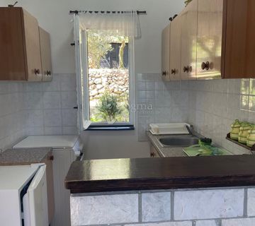 Kršan, kuća sa dva apartmana i pogledom na more - cover