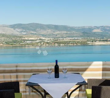 Apartmanska samostojeća kuća u mjestu Mastrinka!  o.Čiovo - cover