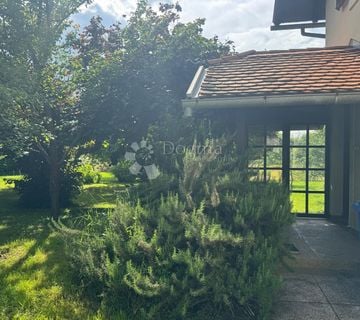 KUĆA S DODATNIM OBJEKTIMA I VELIKIM ZEMLJIŠTEM NA TOP LOKACIJI – SISAK - cover