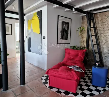 Centar novonamješten stan za najam - cover