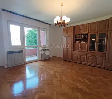 Prostran 3-sobni stan s garažom i spremištem – Ksaver - cover