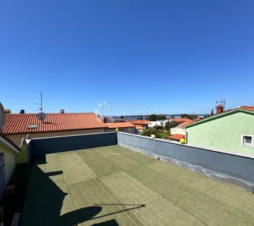 FAŽANA 3 STANA + KROVNA TERASA 200M OD MORA - cover