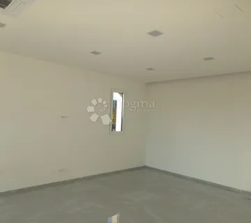 Zaleđe Crikvenice, vila sa pogledom na more - cover