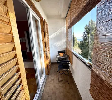 Lovran Centar – stan s garažom i pogledom na more - cover