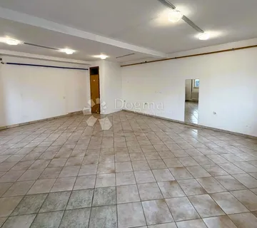 Ured, salon ili trgovina - spremno za Vas! - cover