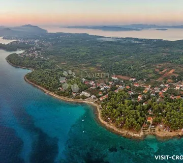 Građevinsko zemljište na Ugljanu  - cover