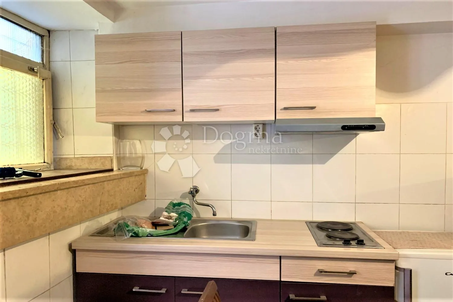 Garsonijera u srcu starog grada - cover