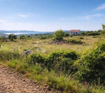 Građevinsko zemljište 660m2 – mirna zona - cover