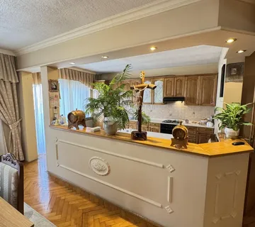 VELIKA KUĆA - POTENCIJAL - cover