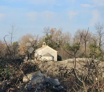Poljoprivredno zemljište na odličnoj lokaciji - 2239 m² - cover