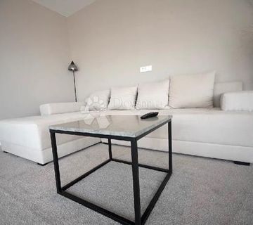 Luksuzni dom na atraktivnoj lokaciji - cover