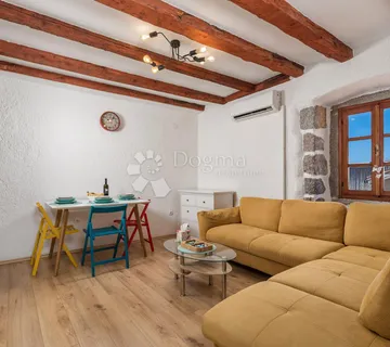 Rijeka, Centar, atraktivan stan u srcu Rijeke, 2s+db, prodaja - cover