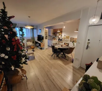 Stan: Split-Gripe 68m2 - cover