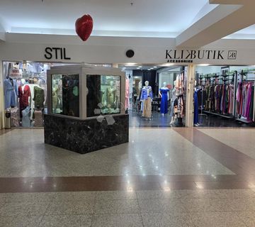 Top prostor 49 m2 importanne centar s galerijom 22m2 - cover