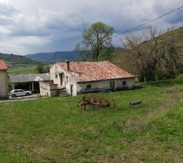 MOTOVUN, ŠTANCIJA SA GRAĐEVINSKIM TERENOM I PLODNIM TLOM ZA POLJOPRIVREDU - cover