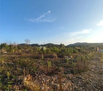 Bilice kod Šibenika - Građevinsko zemljište 727m2 - cover
