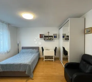 Garsonijera u novogradnji - cover