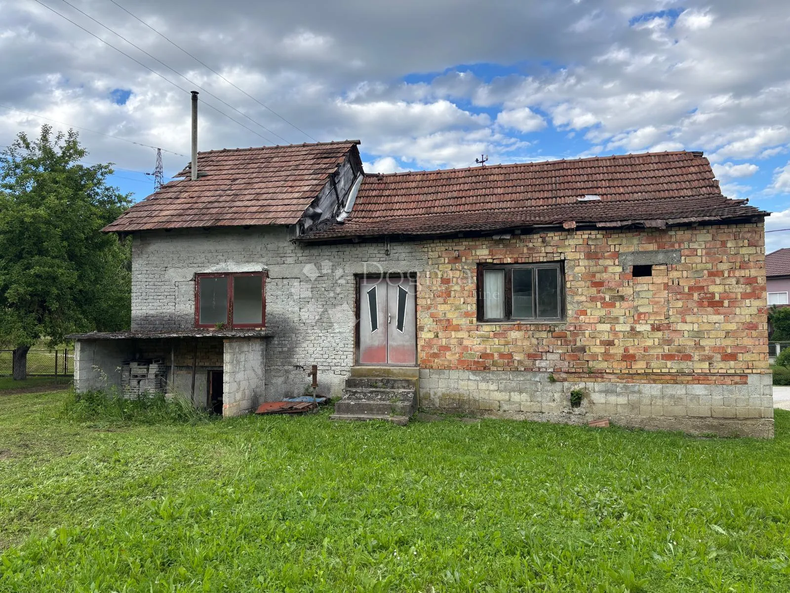 Kuća za renovaciju ili rušenje – idealna prilika za novi dom u mirnom okruženju - cover