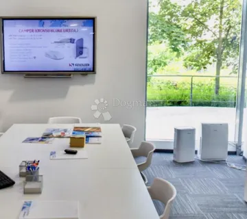 Poslovni prostor s izlogom i vlastitim ulazom – Buzin - cover