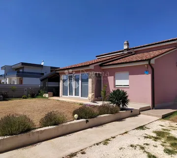 PRIZEMNICA NOVIJE GRADNJE 108m2 - PULA - cover