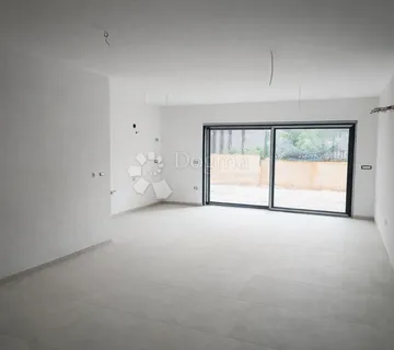 ROVINJ - Stan u novogradnji 500m od mora - cover