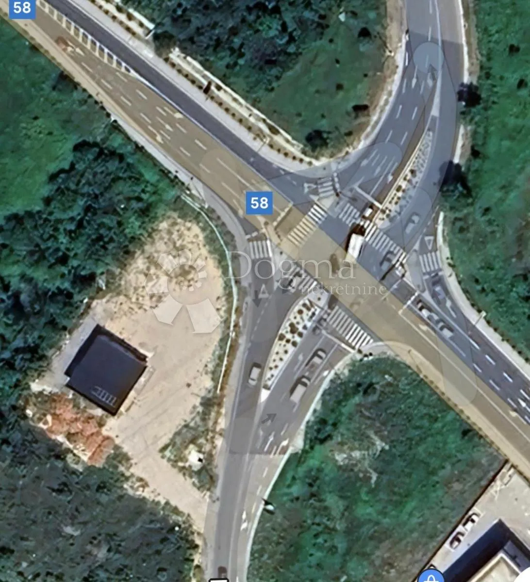 Građevinsko zemljište na atraktivnoj lokaciji Šibenik - cover