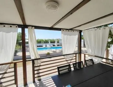 PRIVLAKA MOBILNA KUČIĆA 60M DO MORA - cover