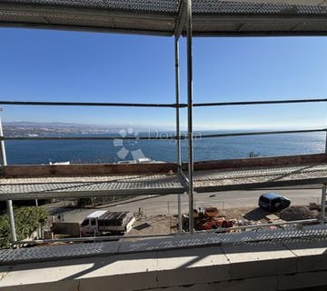 OPATIJA – STAN- 3. KAT  s terasom od 20 m² i pogledom na more - cover