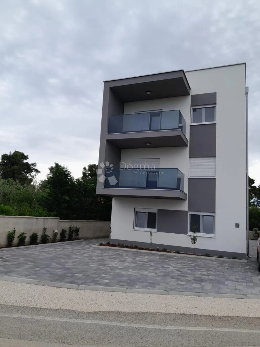 VIR APARTMAN NOVOGRADNJA 78 m2 CENTAR S2 ,1 kat - cover