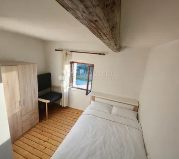 EKSKLUZIVNO: Kuća u nizu u Glavanima koja nudi više  - cover