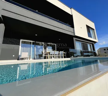 Medulin, Luksuzna Vila za najam! - cover