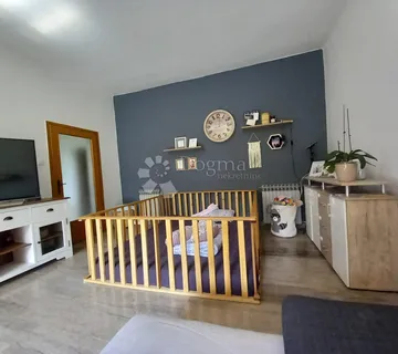 Buzet, kuća - cover