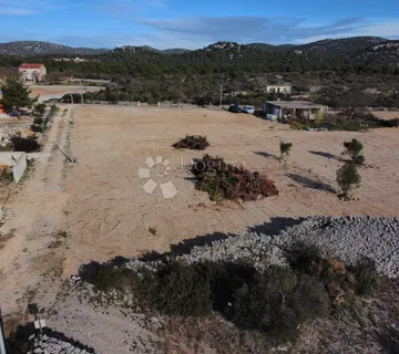 PIROVAC- GRAĐEVINSKO ZEMLJIŠTE 680M2 - cover