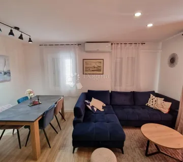  Stan u strogom centru Splita – idealna prilika za turizam! - cover