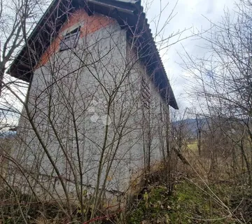 Kuća u Plaškom za život i vikend - cover