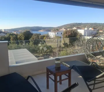 Kuća s bazenom  70 metara od plaže - cover