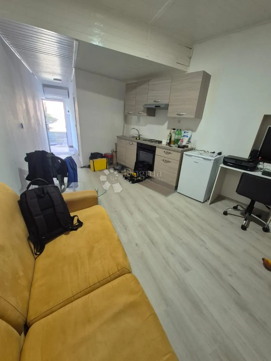 COSTABELLA, 1s+db za adaptaciju - cover