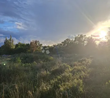 Poljoprivredno zemljište u Močićima sa pristupm moru - cover