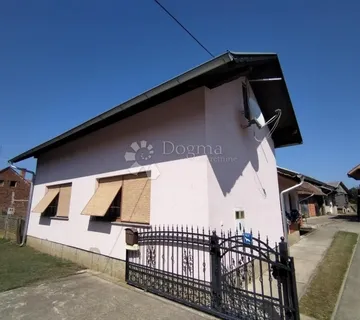 Šarmantna kuća s okućnicom i dodatnim objektima – Budančevica - cover