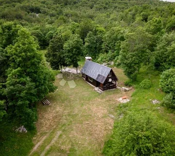 KUĆA OAZA MIRA U SRCU PARKA PRIRODE SJEVERNI VELEBIT - cover