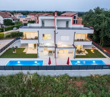 Umag – ekskluzivna dvojnica s bazenom i pogledom na more - cover