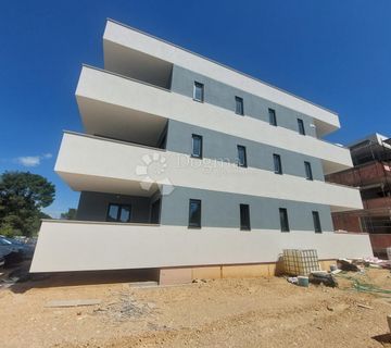  Novogradnja 100 metara od mora - cover