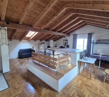 Kuća s panoramskim pogledom - cover