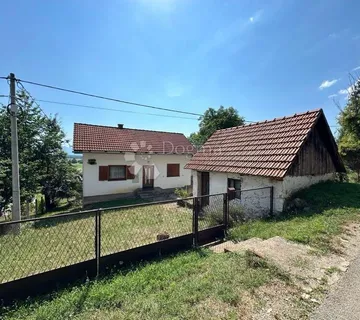 SEOSKO IMANJE S DVA POMOĆNA OBJEKTA I 3800M2 ZEMLJIŠTA - cover