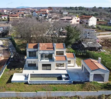 LUKSUZNA VILA S INFINITY BAZENOM I PANORAMSKIM POGLEDOM NA MORE - cover