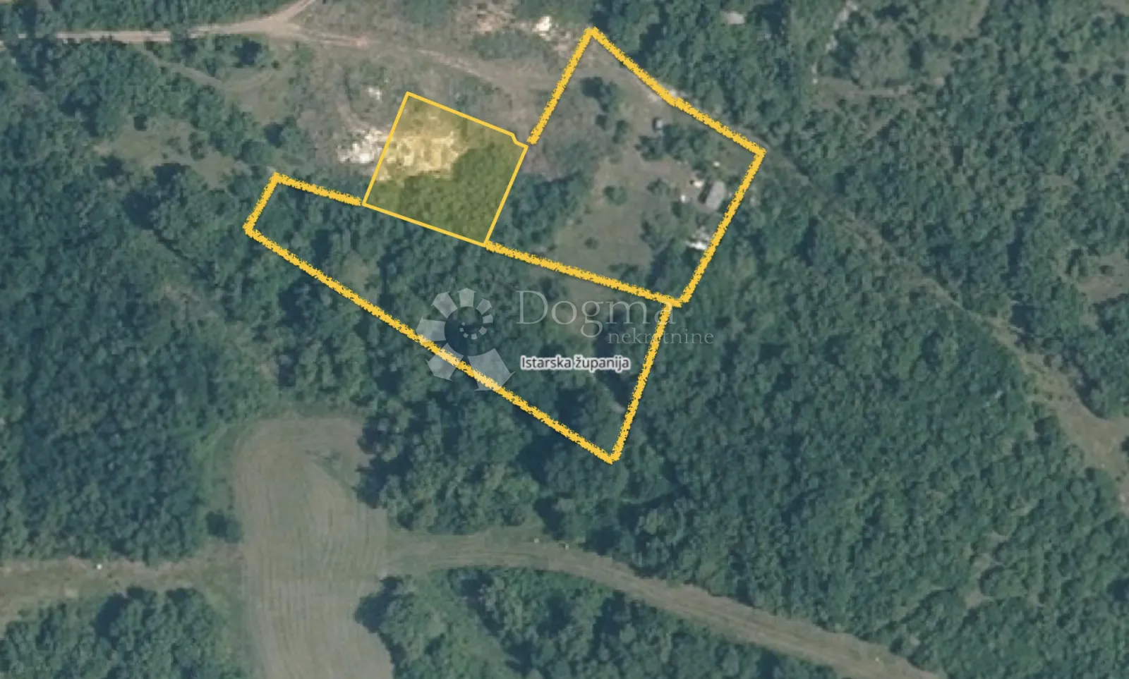 Građevinsko (1009m2) + poljoprivredno zemlj.(3000m2) + šuma (3900m2) - cover